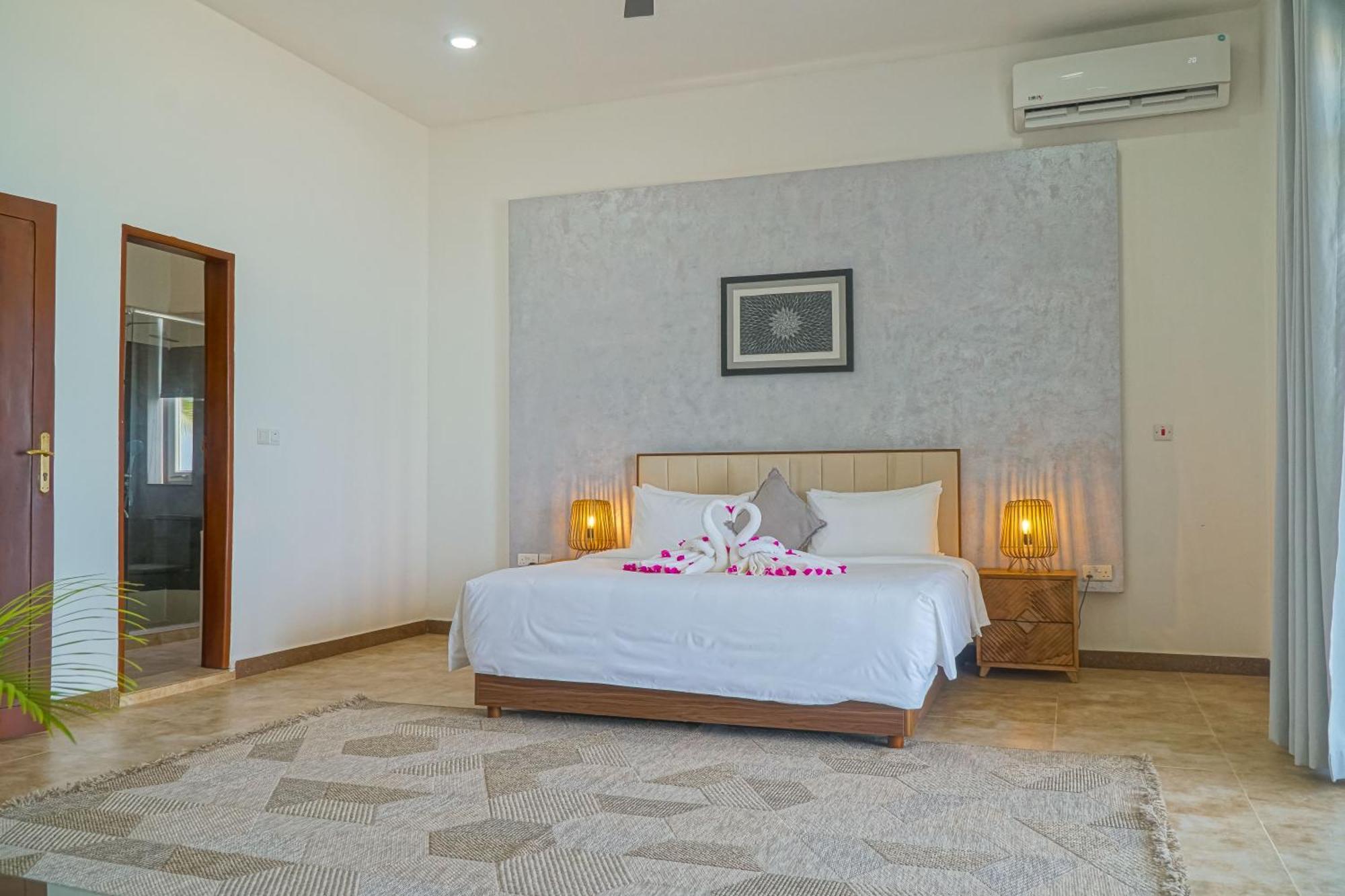Zanzibar Dt Beachfront Villa Mkunguni Екстериор снимка